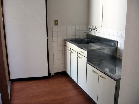 �R�����@�b�{�s�@�����@���݃A�p�[�g�@�QK�@�R�C�X���~