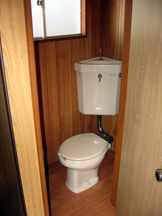 �R�����@�b�{�s�@�����@���݃A�p�[�g�QK�@�R�D�X���~