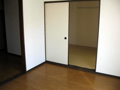 �R�����@�b�{�s������]���@���݃A�p�[�g�QDK�@�R�D�V���~